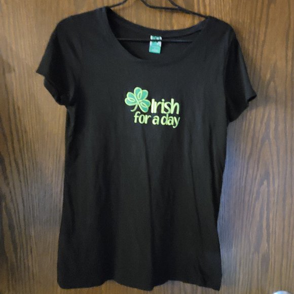 EUC Irish for a Day Black T-shirt  St. Patrick's Day Tee Size Large - Picture 1 of 9